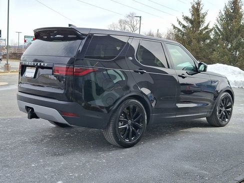 New 2026 Land Rover Discovery S image 3