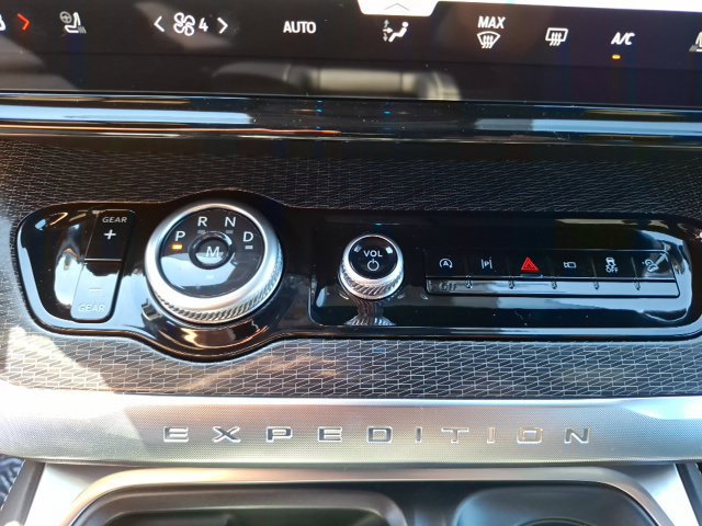 New 2027 Ford Expedition Platinum w/ Stealth Performance Package AWD/4WD image 26