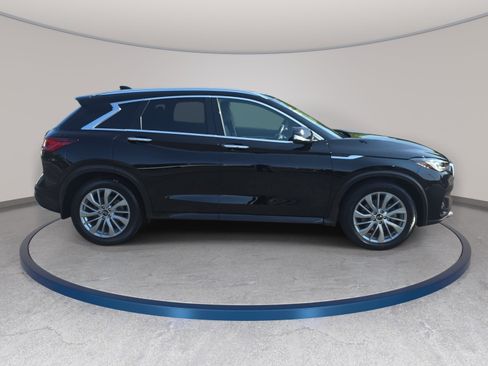 Used 2023 INFINITI QX50 Luxe AWD/4WD image 4