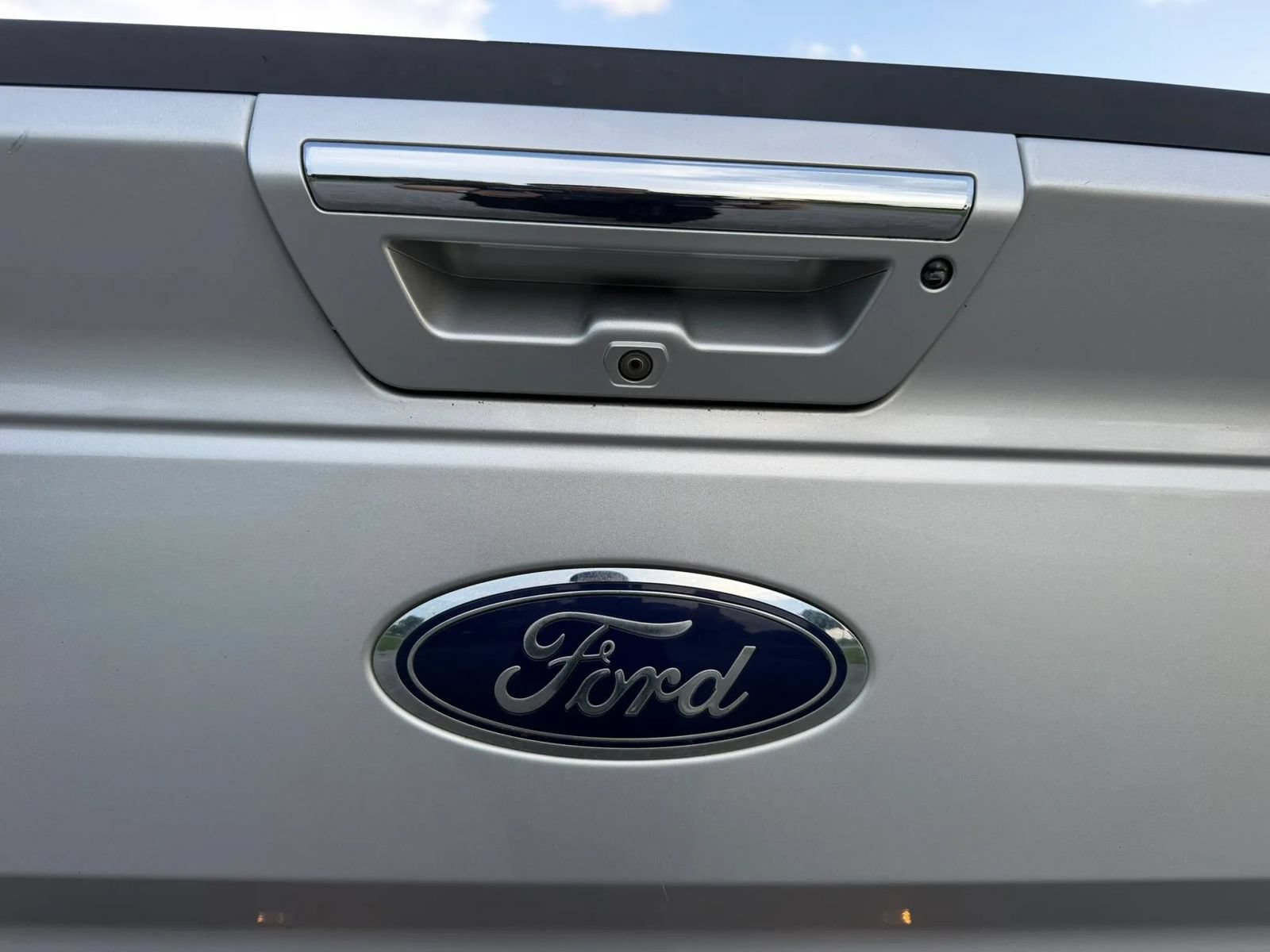 Used 2016 Ford F150 Lariat w/ Equipment Group 502A Luxury AWD/4WD image 35
