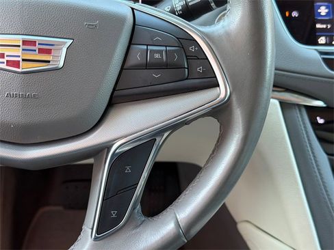Certified 2022 Cadillac XT5 Premium Luxury image 22