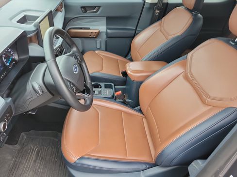 Used 2023 Ford Maverick Lariat w/ Lariat Luxury Package AWD/4WD image 9