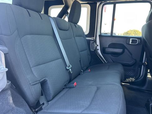 Used 2020 Jeep Wrangler Unlimited Sport image 31