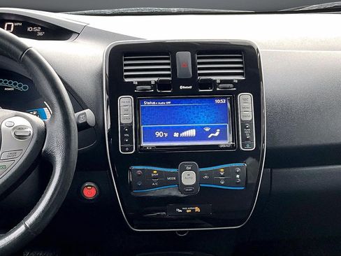 Used 2014 Nissan Leaf SV w/ LED & Quick Charge Package image 9