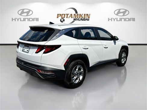 Certified 2024 Hyundai Tucson SE image 5