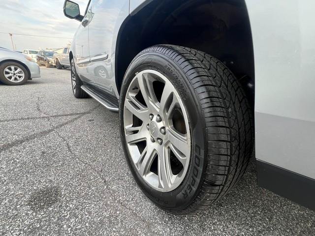 Used 2019 Cadillac Escalade Luxury AWD/4WD image 28