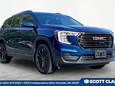Used 2022 GMC Terrain SLE w/ Driver Convenience Package AWD/4WD image 1