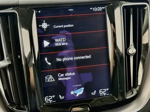 Used 2018 Volvo XC60 T6 Momentum w/ Advanced Package AWD/4WD image 16