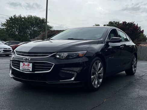 Used 2018 Chevrolet Malibu Premier w/ Premier Sun and Wheel Package FWD image 4