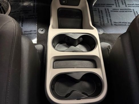 Used 2024 Chrysler Voyager LX image 34