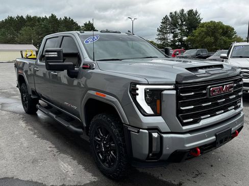 Used 2024 GMC Sierra 2500 AT4 w/ AT4 Preferred Package AWD/4WD image 8