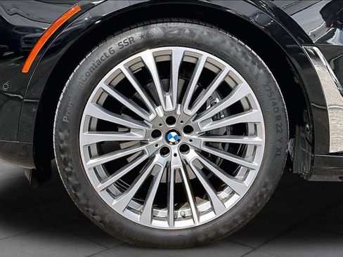 Used 2024 BMW X7 xDrive40i w/ Executive Package AWD/4WD image 11