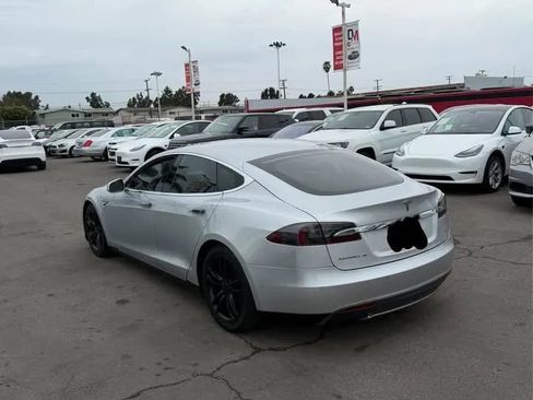Used 2015 Tesla Model S 85D image 4