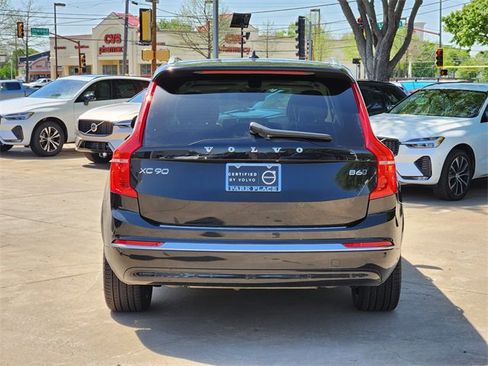Used 2025 Volvo XC90 B6 Ultra w/ Lounge Package image 6