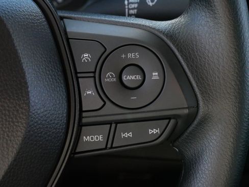 Certified 2025 Toyota Corolla LE image 25