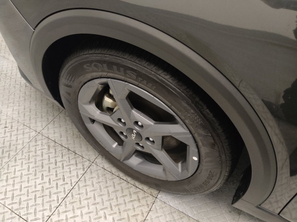Used 2025 Kia K4 FWD image 31
