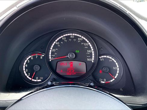 Used 2016 Volkswagen Beetle 1.8T FWD image 26