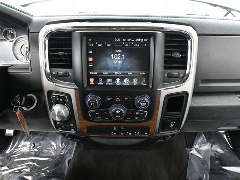 Used 2017 RAM 1500 Laramie image 31