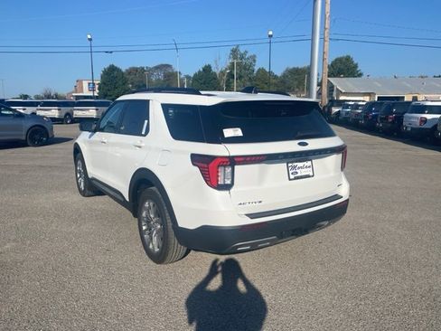 New 2025 Ford Explorer Active w/ Active Comfort Package image 4