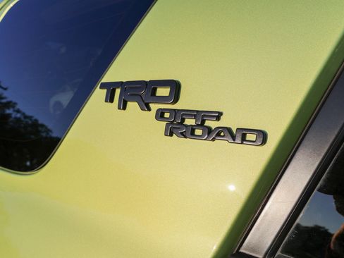Used 2023 Toyota 4Runner TRD Off-Road Premium w/ Off Road Premium Plus Package AWD/4WD image 12