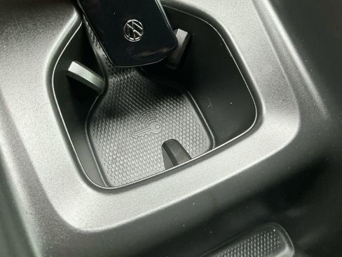 Used 2023 Volkswagen ID.4 Pro image 23