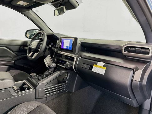 New 2026 Toyota 4Runner SR5 AWD/4WD image 30