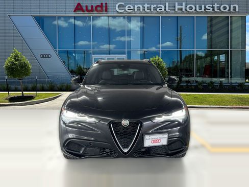 Used 2024 Alfa Romeo Stelvio Ti image 6