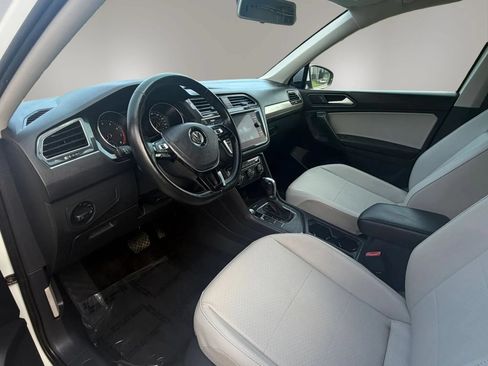 Used 2019 Volkswagen Tiguan SE FWD image 9