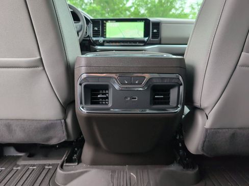 New 2026 GMC Sierra 1500 SLT w/ SLT Premium Plus Package AWD/4WD image 34