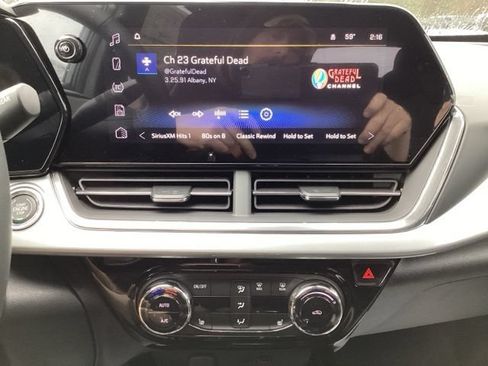 New 2026 Chevrolet Trax LT w/ Driver Confidence Package FWD image 36