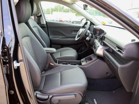 New 2026 Hyundai Kona SEL Premium FWD image 8
