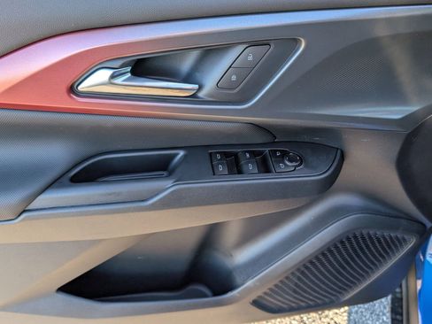 New 2026 Chevrolet Equinox EV RS image 17