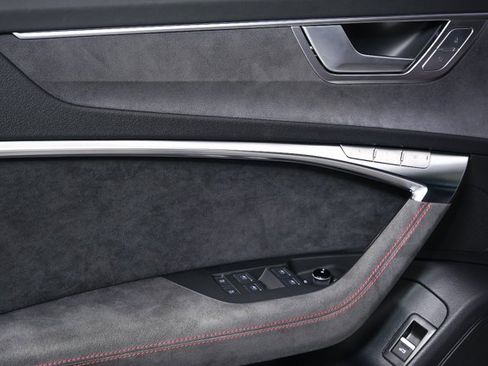 Used 2025 Audi RS 6 performance image 6