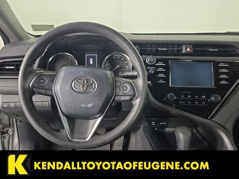 Used 2019 Toyota Camry L image 9