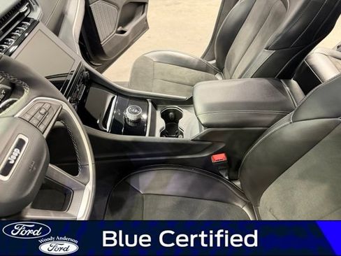 Used 2023 Jeep Grand Cherokee Altitude RWD image 17