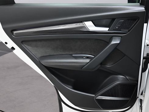 Used 2018 Audi SQ5 Prestige image 14