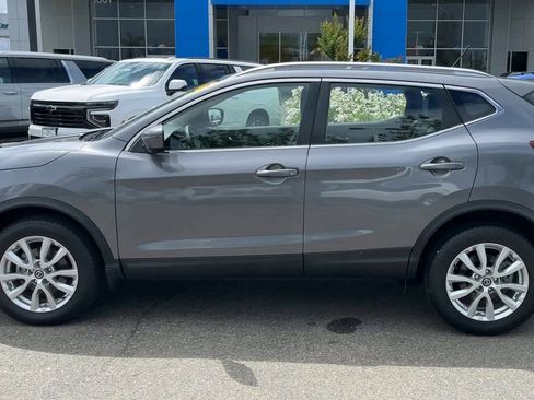 Used 2022 Nissan Rogue Sport SV w/ Technology Package AWD/4WD image 4