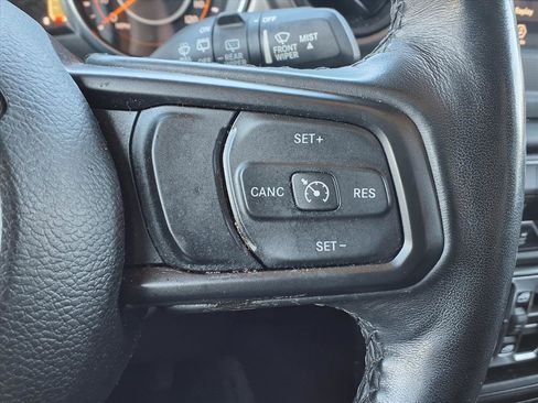 Used 2021 Jeep Wrangler Willys image 23