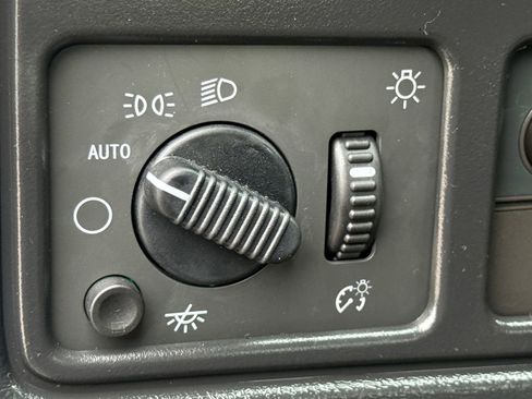 Used 2006 Chevrolet Silverado 3500 2WD Regular Cab image 20