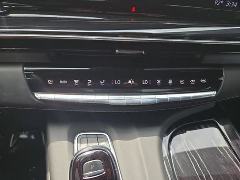 Used 2023 Cadillac Escalade V AWD/4WD image 29