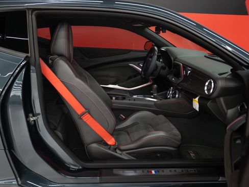 Used 2019 Chevrolet Camaro ZL1 RWD image 61