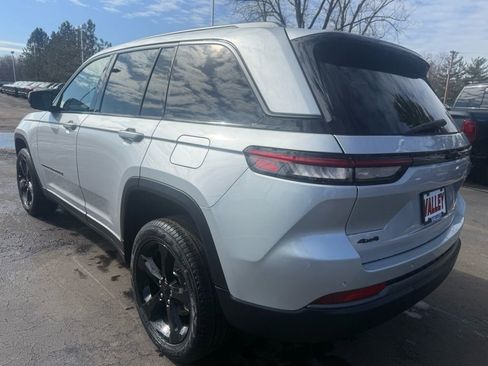 New 2026 Jeep Grand Cherokee Limited w/ Limited Altitude Package image 5