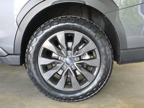 Used 2025 Subaru Outback Onyx Edition AWD/4WD image 27