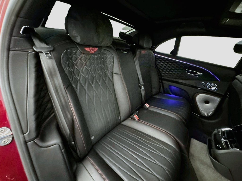 Used 2022 Bentley Flying Spur V8 AWD/4WD image 30