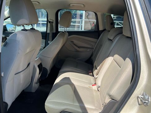 Used 2017 Ford Escape SE FWD image 12
