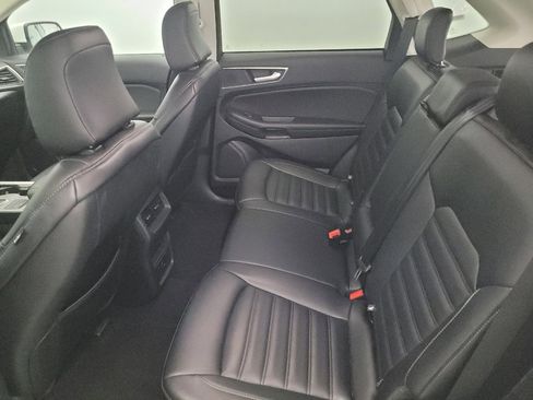 Used 2024 Ford Edge SEL image 18