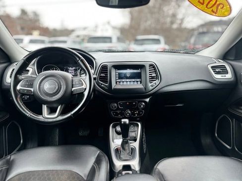 Used 2020 Jeep Compass Latitude image 17