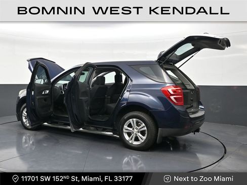 Used 2017 Chevrolet Equinox LS image 31