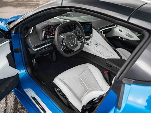 New 2025 Chevrolet Corvette Stingray Preferred Conv w/ 2LT RWD image 28