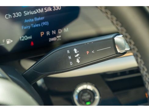 Used 2024 Buick Envision Avenir AWD/4WD image 22